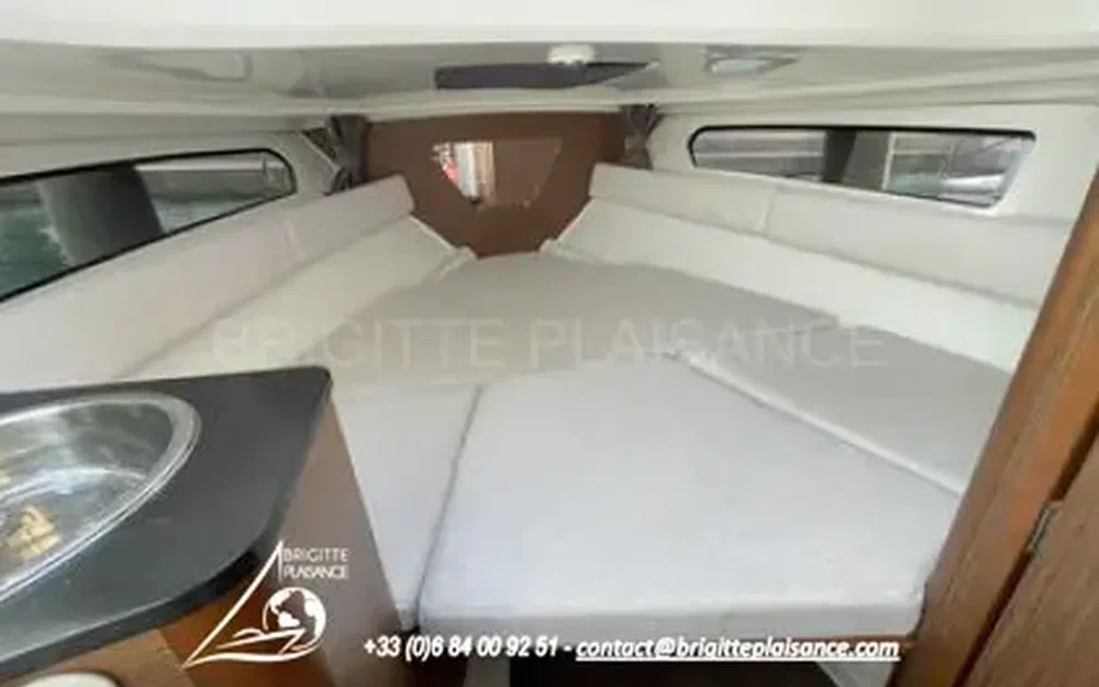 slider 6 Jeanneau CAP CAMARAT 7.5 WA SERIE 3