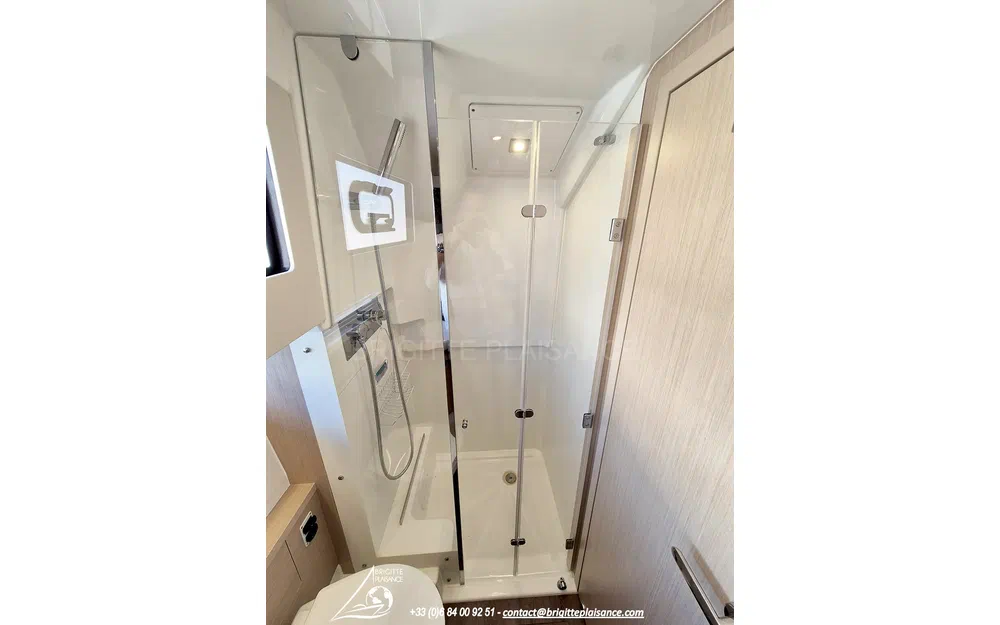 slider 11 Jeanneau DB 37