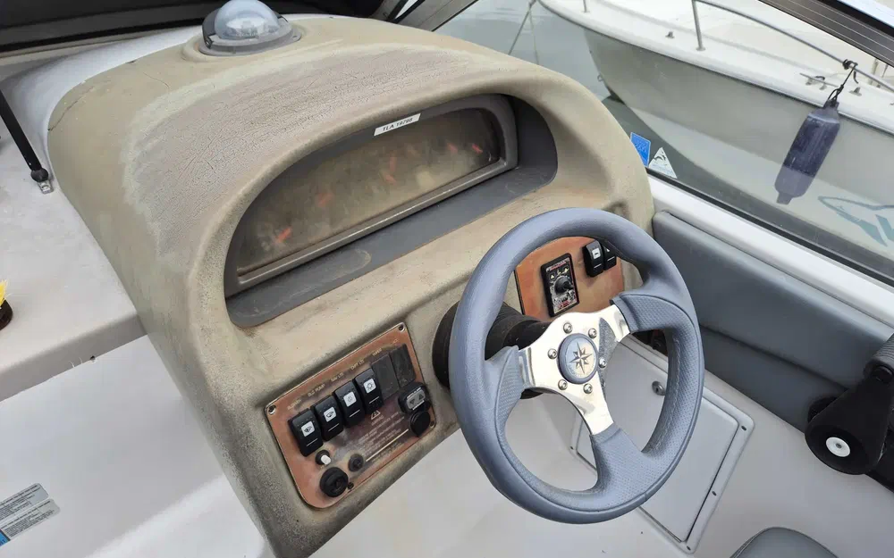 slider 12 Four Winns Vista 238