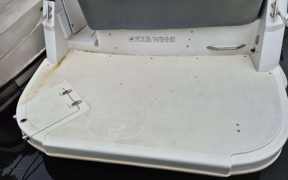 slider 17 Four Winns Vista 238