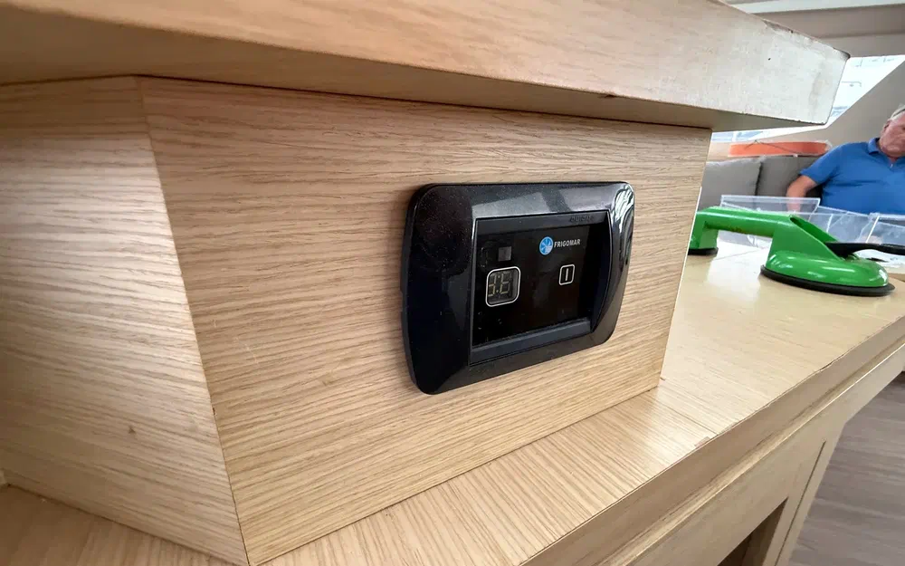 slider 24 Fountaine Pajot Saba 50