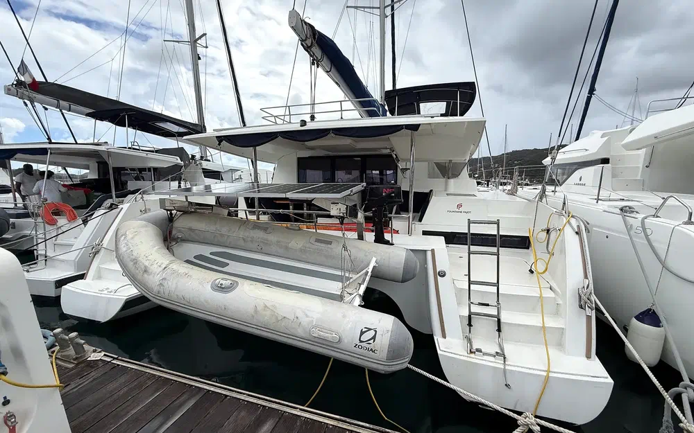 slider 26 Fountaine Pajot Saba 50