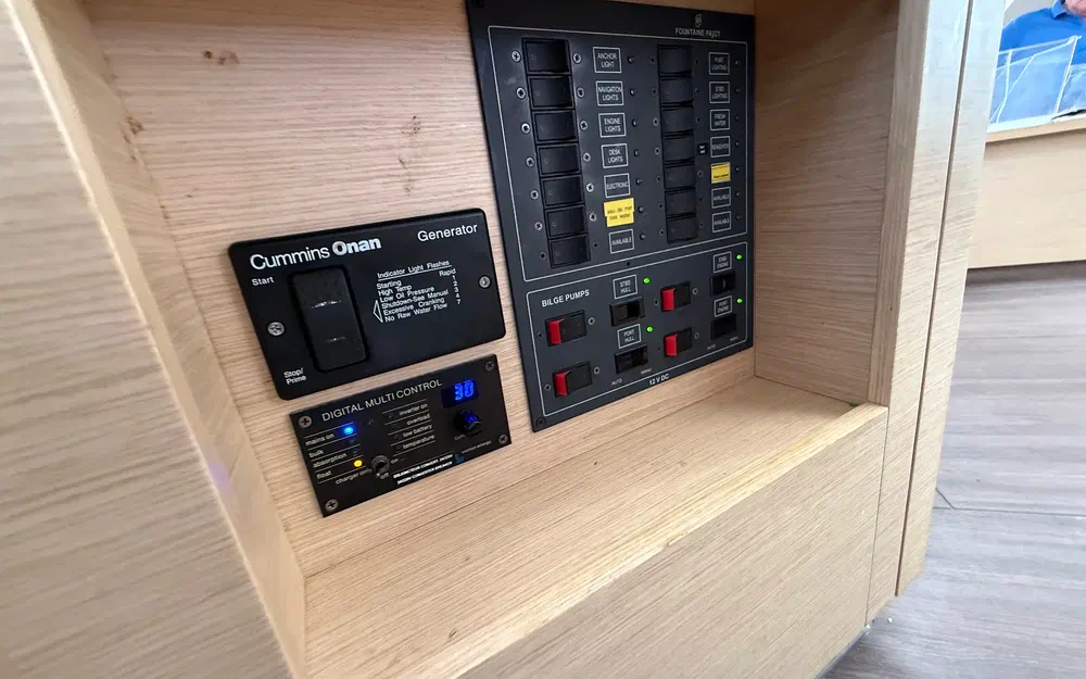 slider 27 Fountaine Pajot Saba 50