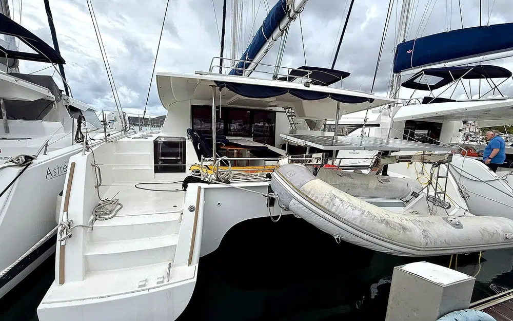 slider 34 Fountaine Pajot Saba 50