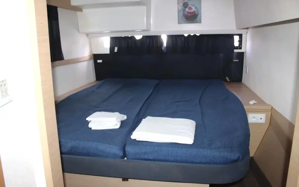 slider 3 Fountaine Pajot Saba 50