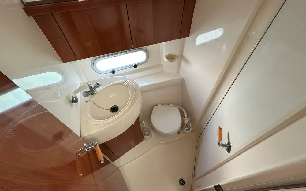 slider 11 Sealine F 34