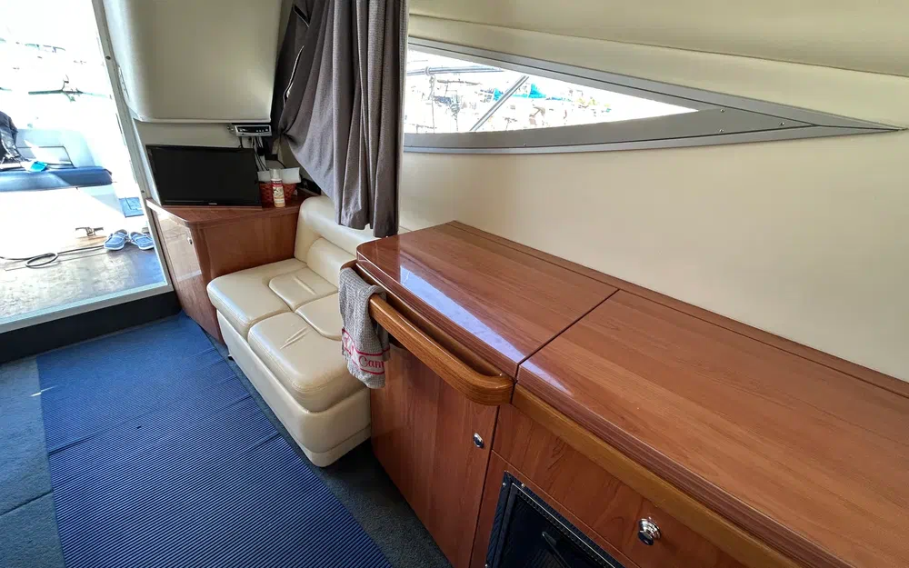 slider 4 Sealine F 34