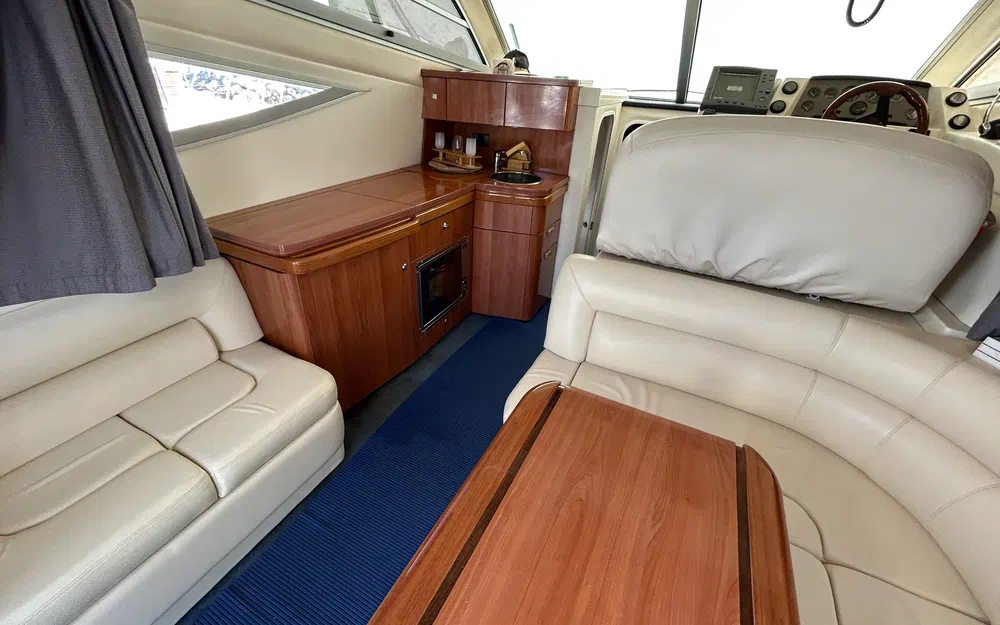 slider 7 Sealine F 34