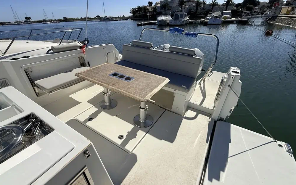 slider 8 Beneteau Flyer 9 Spacedeck