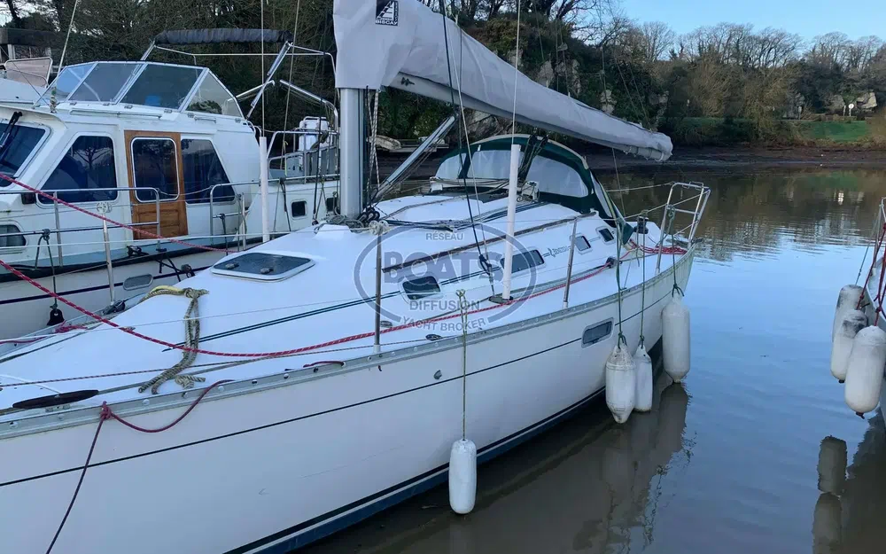 slider 1 Beneteau Oceanis 300