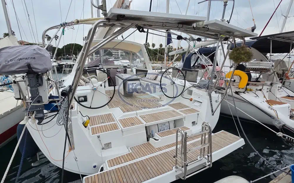 slider 1 Beneteau Oceanis 45