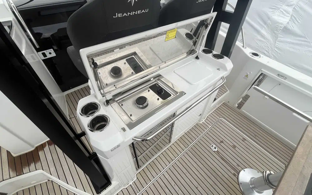 slider 12 Jeanneau Cap Camarat 9.0 WA Serie 2