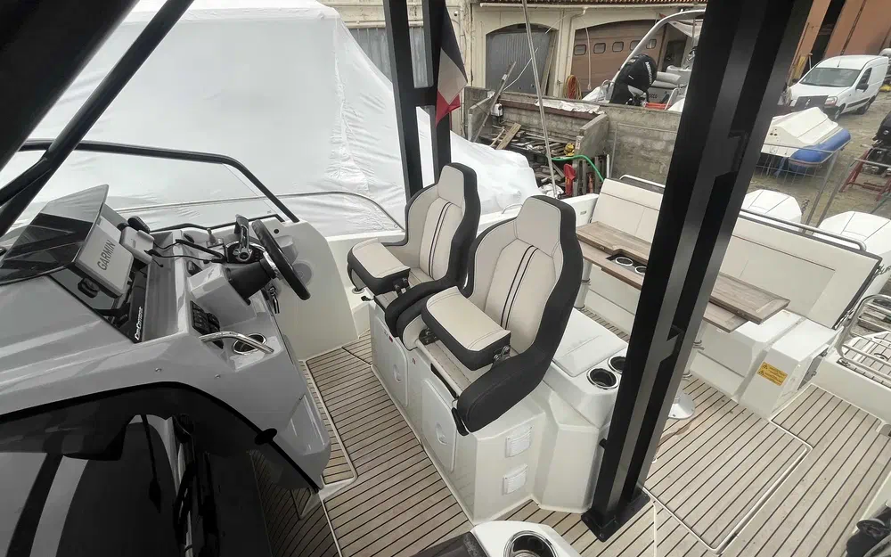 slider 1 Jeanneau Cap Camarat 9.0 WA Serie 2