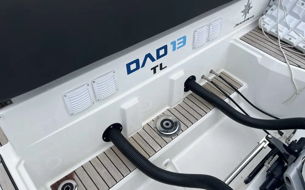 slider 8 Jeanneau Cap Camarat 9.0 WA Serie 2