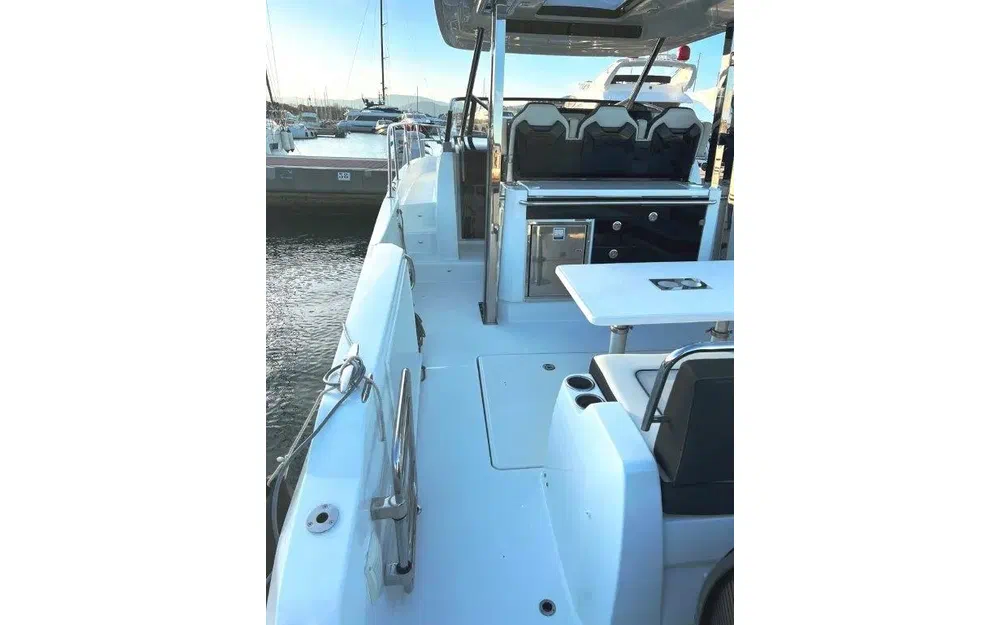 slider 9 Jeanneau CAP CAMARAT 10.5 WA SERIE 2