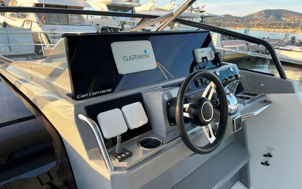 slider 16 Jeanneau Cap Camarat 10.5 WA Cap Camarat 10.5 Wa Serie 2