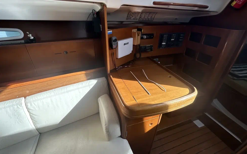 slider 16 Beneteau First 36.7