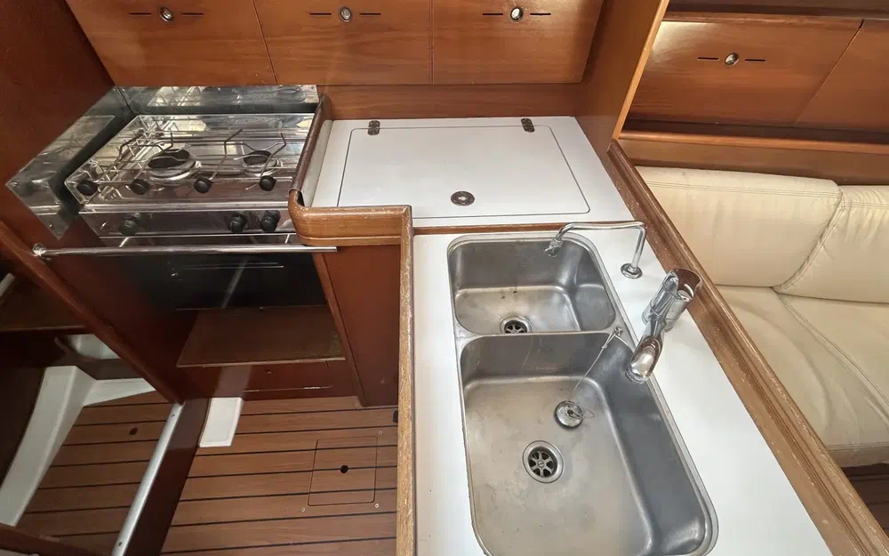 slider 20 Beneteau First 36.7