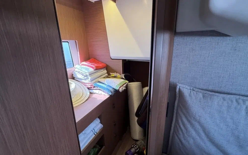 slider 16 Beneteau Monte Carlo 52