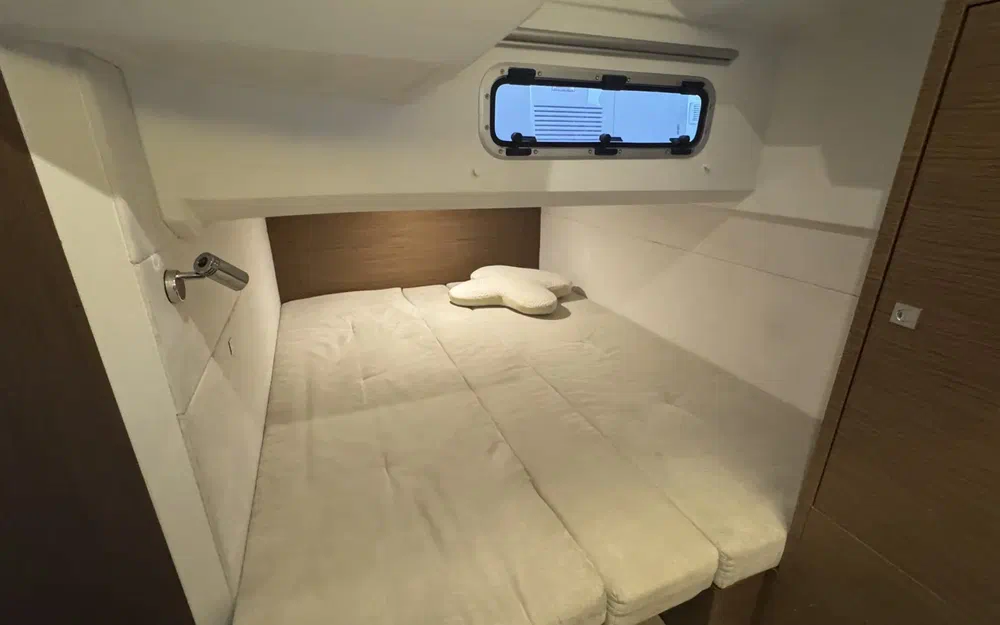 slider 11 Jeanneau Leader 36