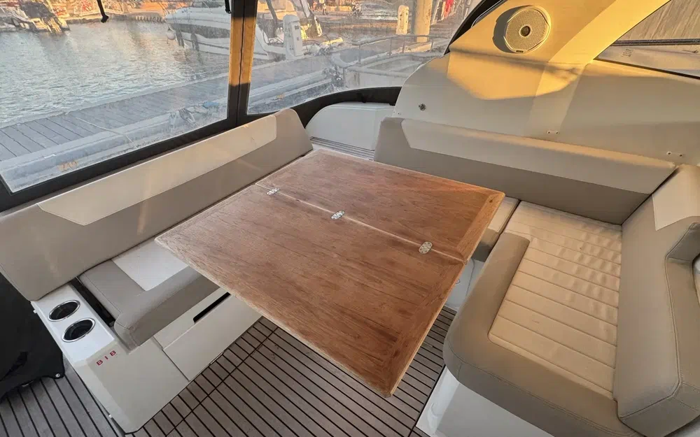 slider 2 Jeanneau Leader 36