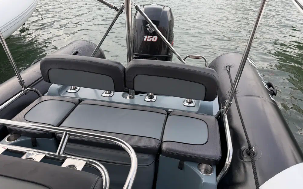 slider 11 Zodiac Pro Open 650