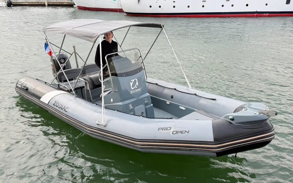 slider 1 Zodiac Pro Open 650