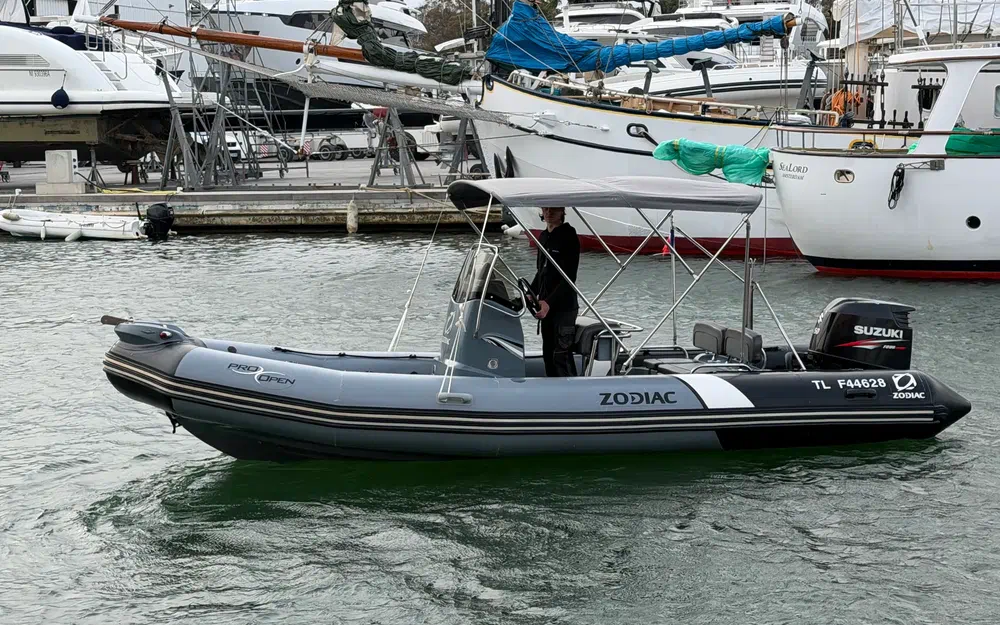 slider 0 Zodiac Pro Open 650