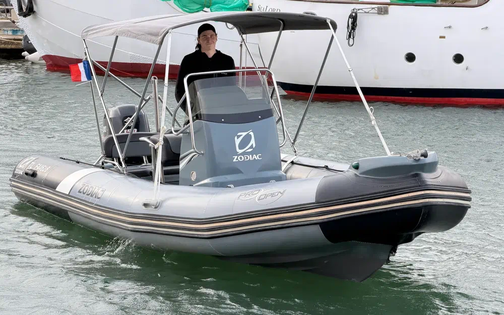 slider 2 Zodiac Pro Open 650