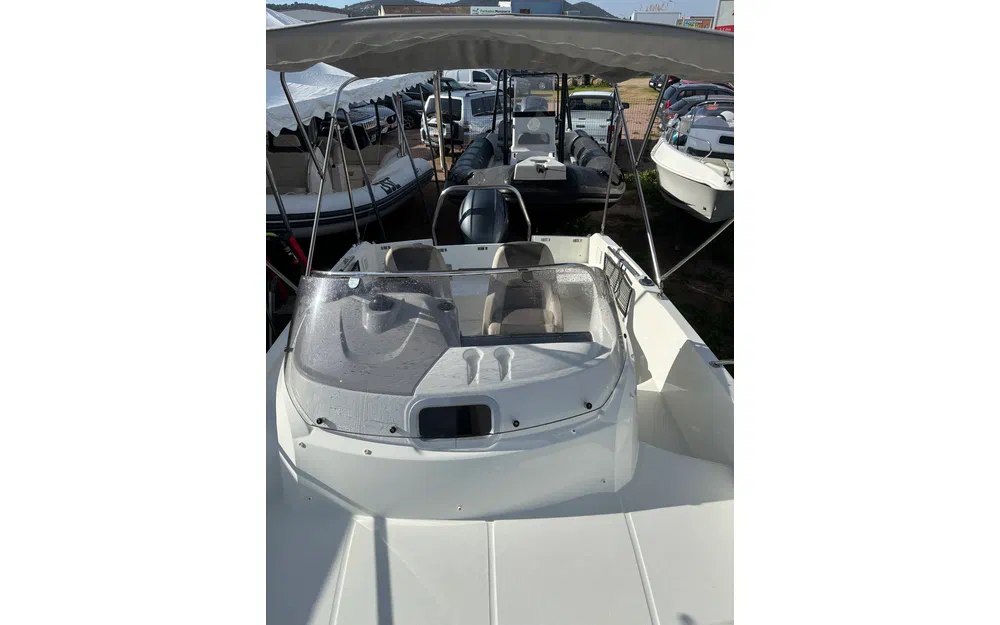 slider 7 Jeanneau Cap Camarat 5.5 WA Serie 2