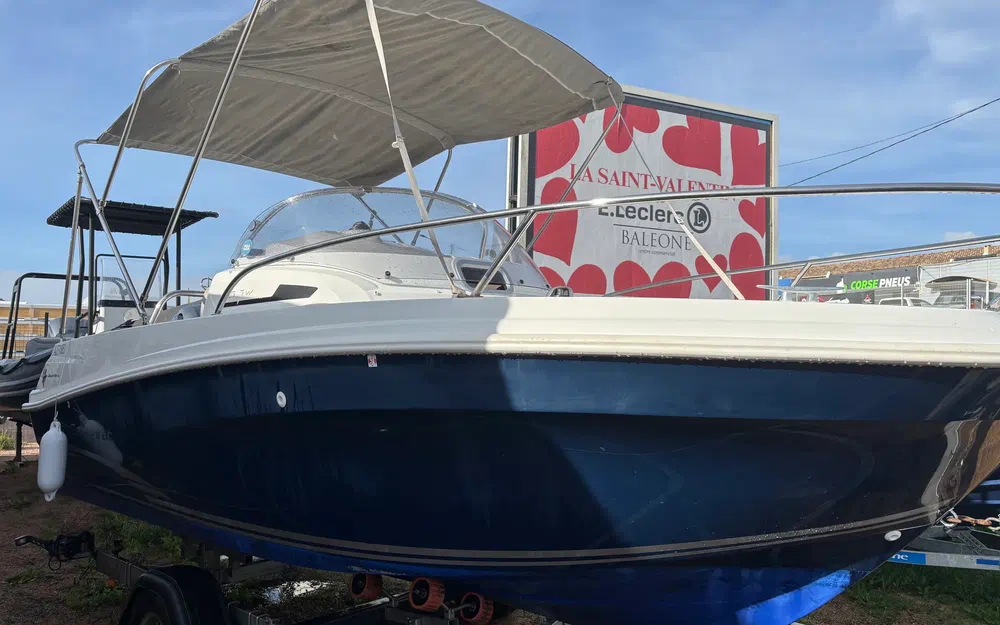 slider 1 Jeanneau Cap Camarat 5.5 WA Serie 2