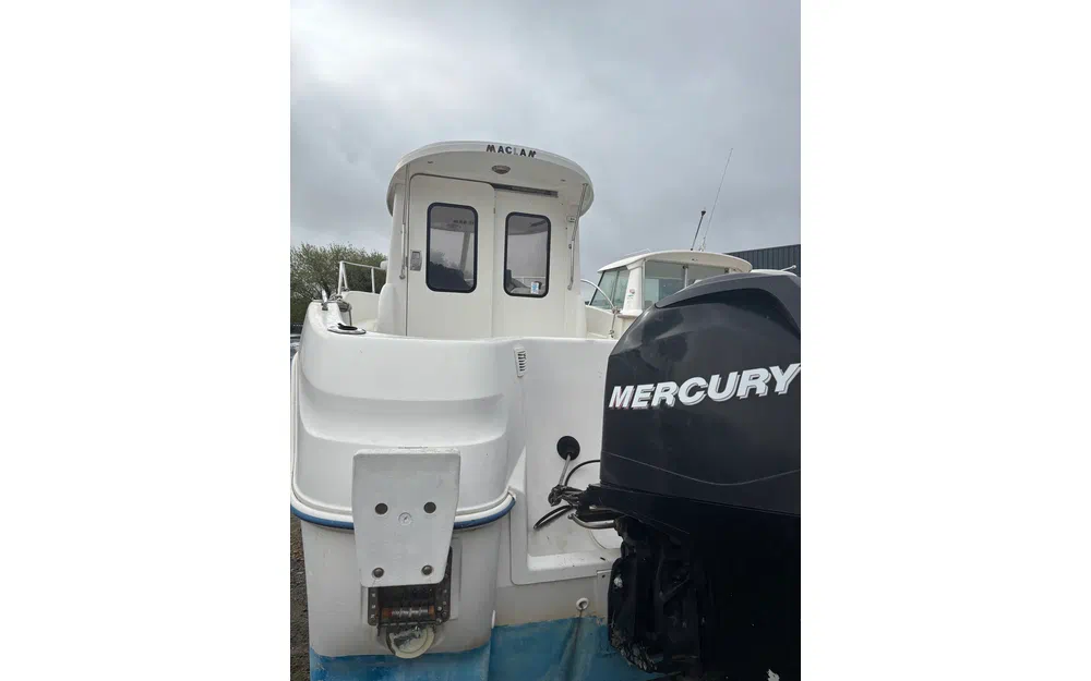 slider 2 Quicksilver 640 Pilothouse