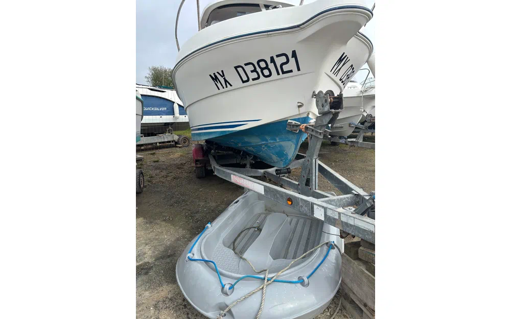 slider 0 Quicksilver 640 Pilothouse