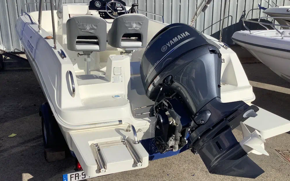 slider 1 Pacific Craft 545 Open