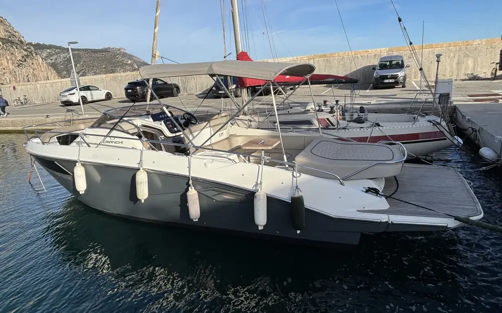 slider 1 Cranchi Endurance 30