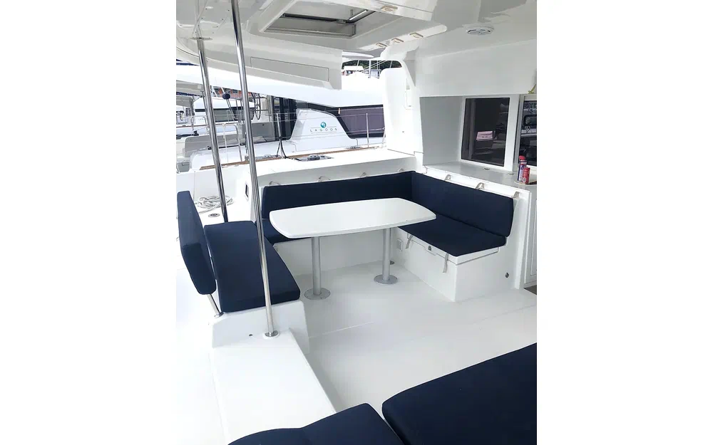 slider 10 Lagoon 450