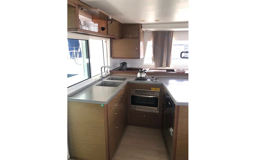 slider 11 Lagoon 450