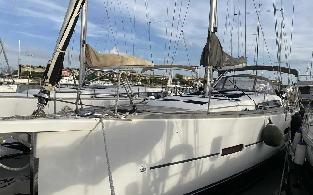 slider 11 Dufour 460 Grand Large