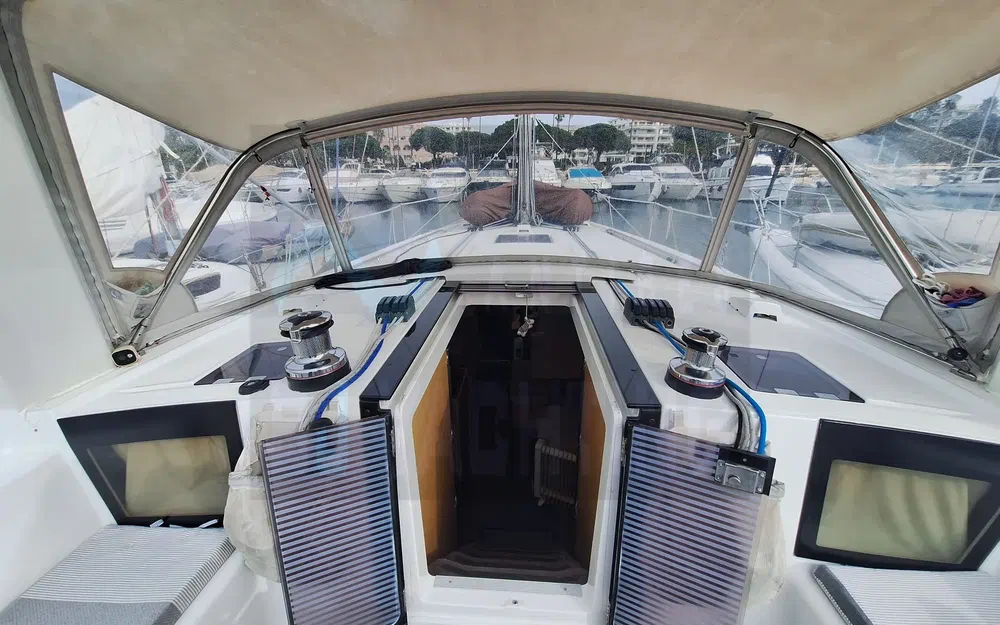 slider 5 Beneteau Oceanis 45
