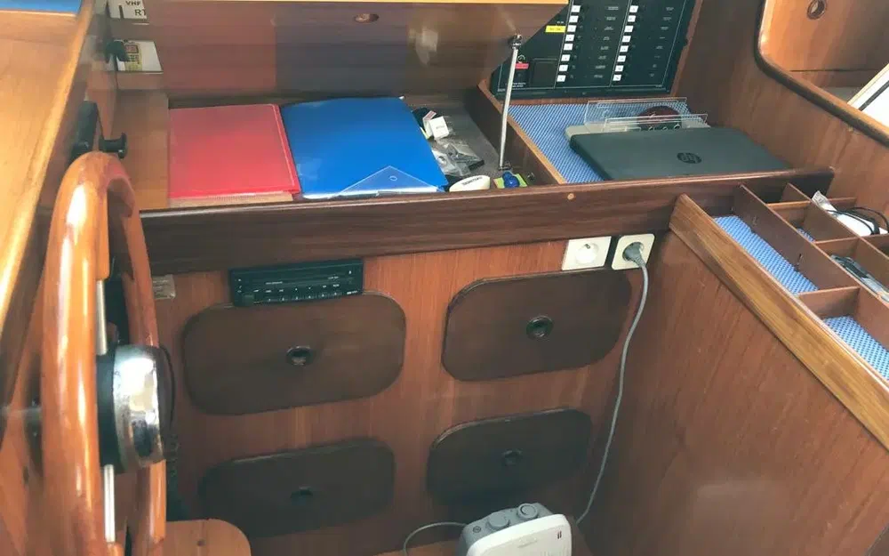 slider 6 Beneteau Evasion 36