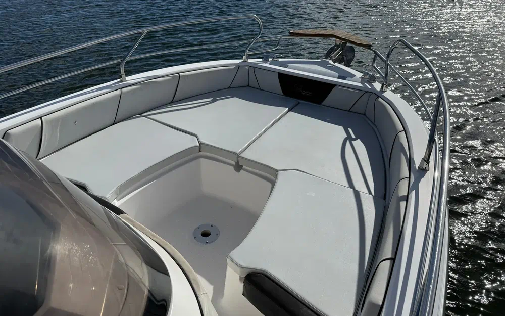 slider 2 Ranieri Voyager 21 S