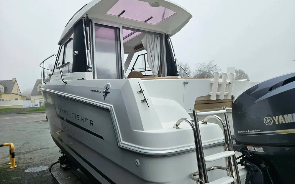 slider 16 Jeanneau Merry Fisher 645