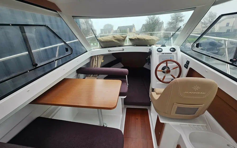 slider 4 Jeanneau Merry Fisher 645