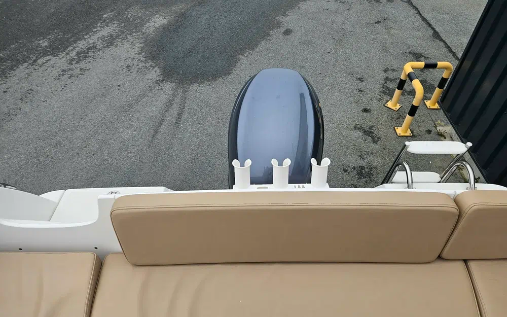 slider 6 Jeanneau Merry Fisher 645