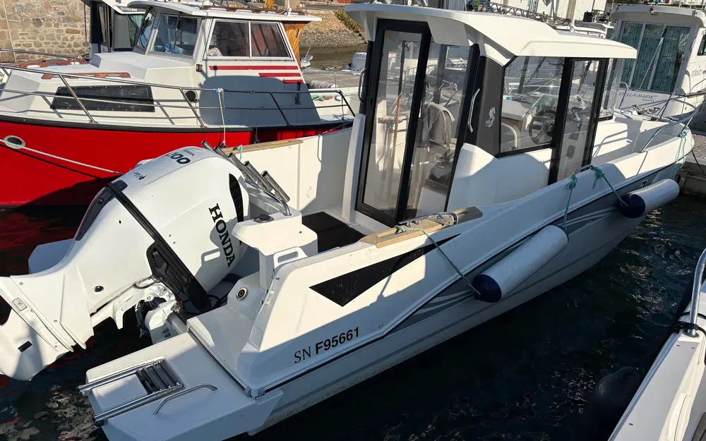 slider 2 Beneteau Barracuda 7
