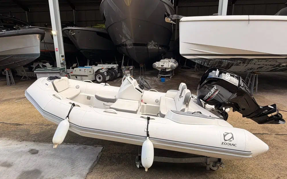 slider 0 Zodiac Yachtline 400 DL