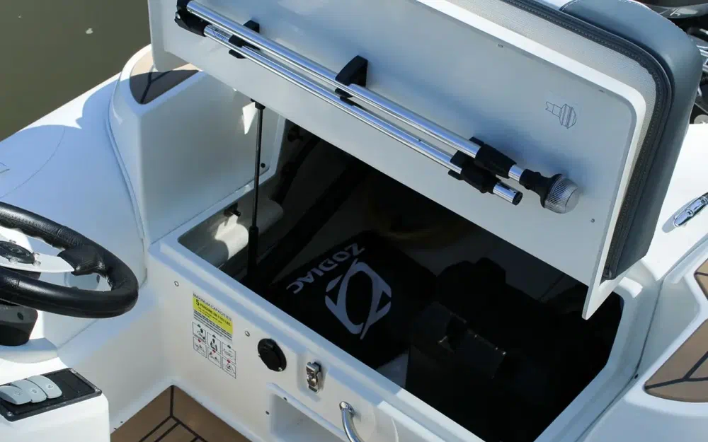 slider 5 Zodiac Yachtline 400 DL