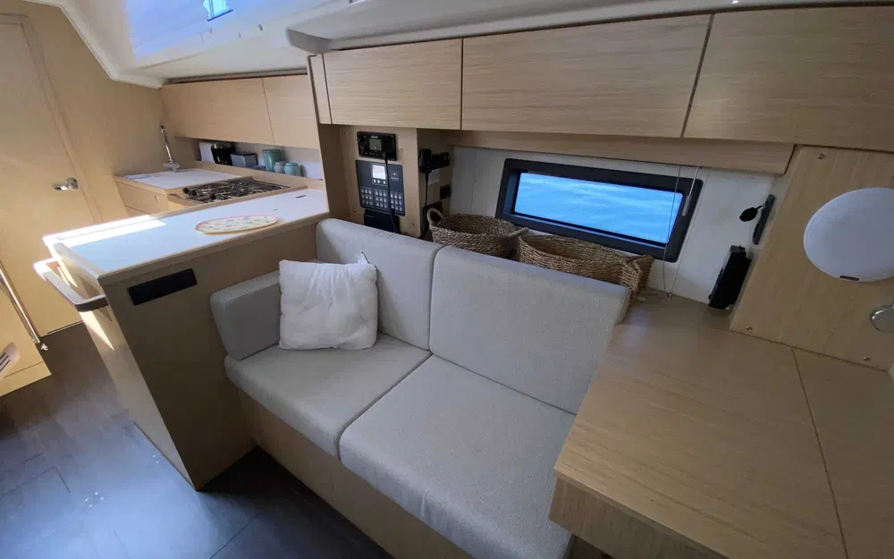 slider 9 Bavaria C38