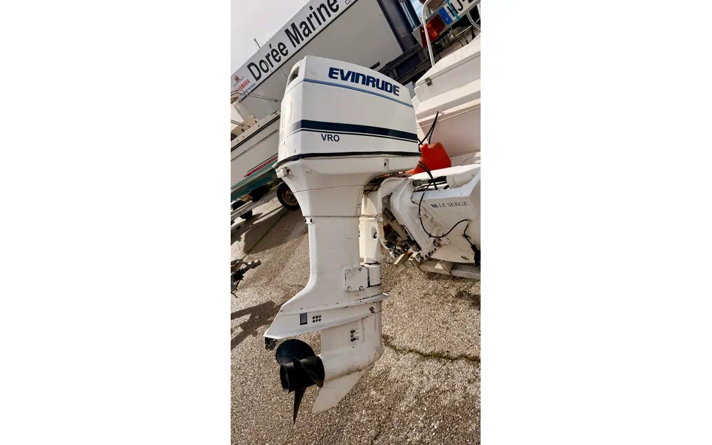 slider 6 Boston Whaler 15 Super Sport