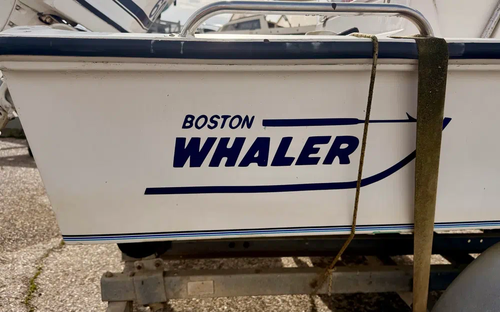 slider 7 Boston Whaler 150 Sport
